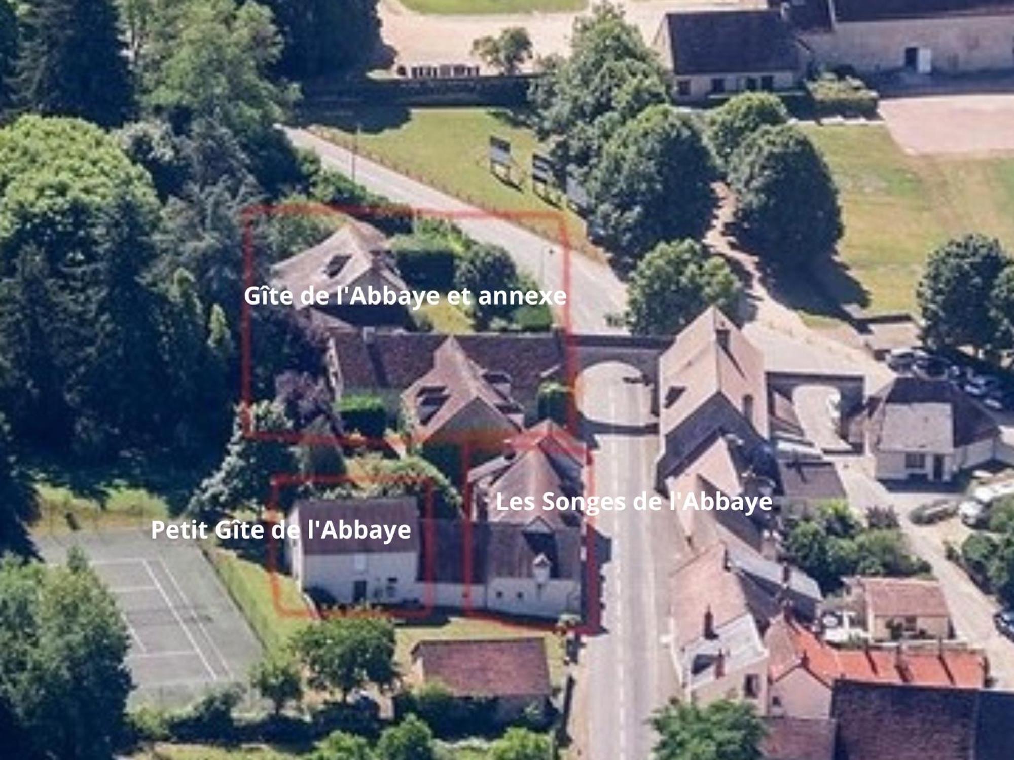 Gite Haut De Gamme Pres De L'Abbaye De Noirlac - Sejour Tout Confort Avec Jardin Et Terrasses - Fr-1-586-13 Bruere-Allichamps Exterior photo